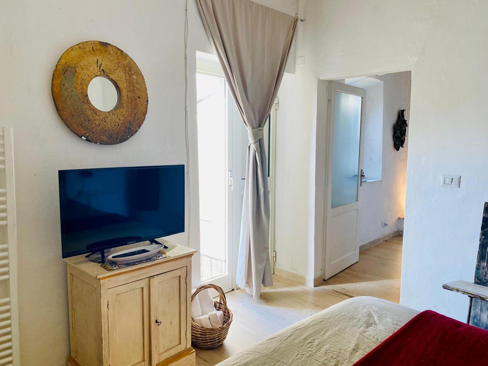Апартаменты La Sorpresa Sul Bastione With Panoramic Balcony Питильяно Экстерьер фото